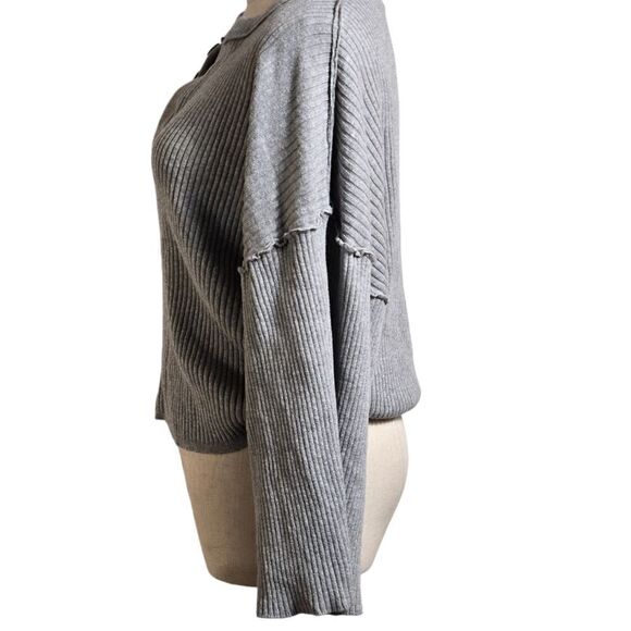 Urban Outfitters Cropped Gray Rib Knit Y2K Henley Style Bell Sleeve Sweater Top - Picture 4 of 7